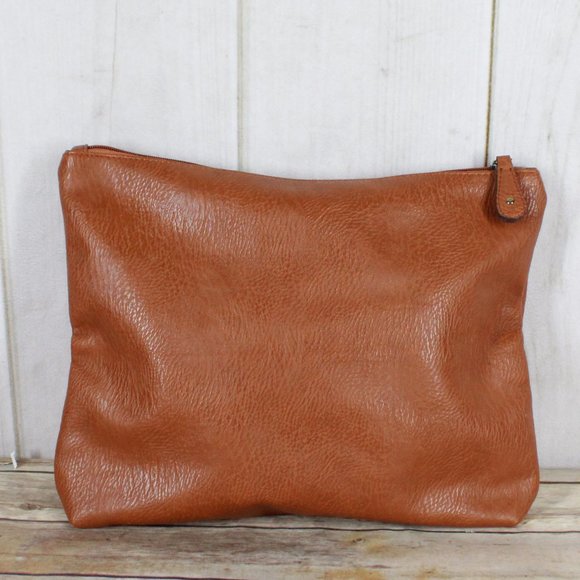 Free People Handbags - FREE PEOPLE Vegan Leather Zippered Pouch Bag